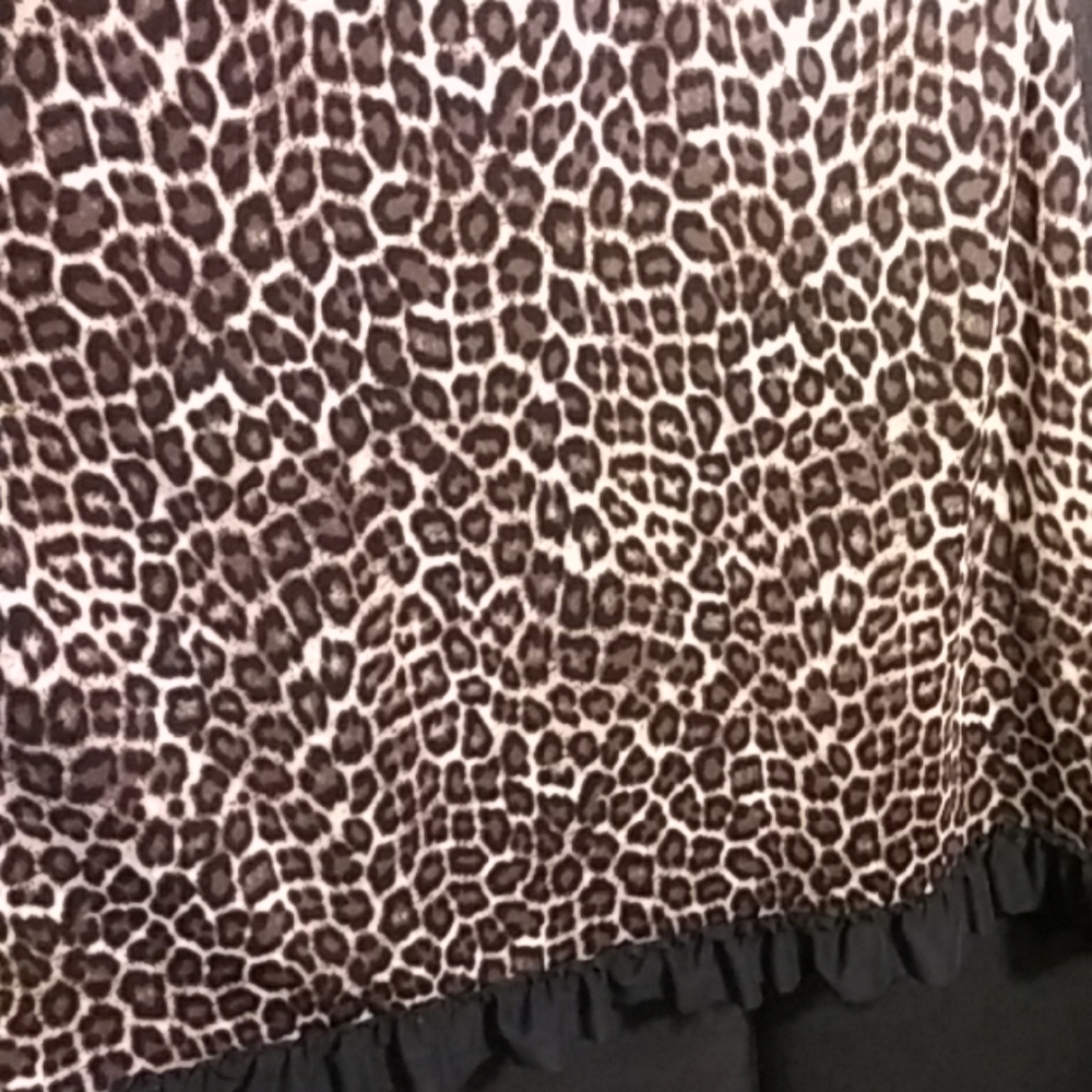 Gown - Picture 3 of 5